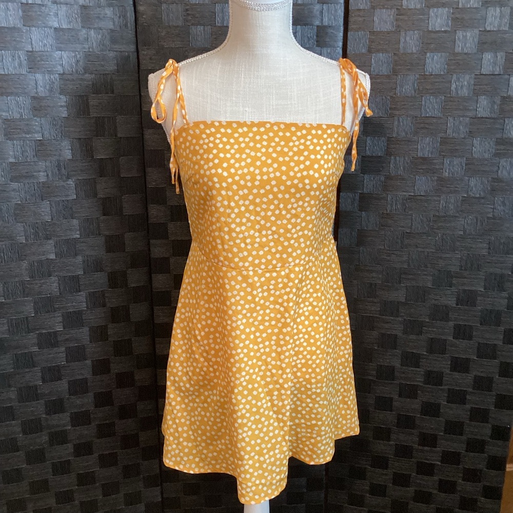 Tie-strap Sundress Size S Gold White Flowers Feminine Coquette Softgirl CBK Boho